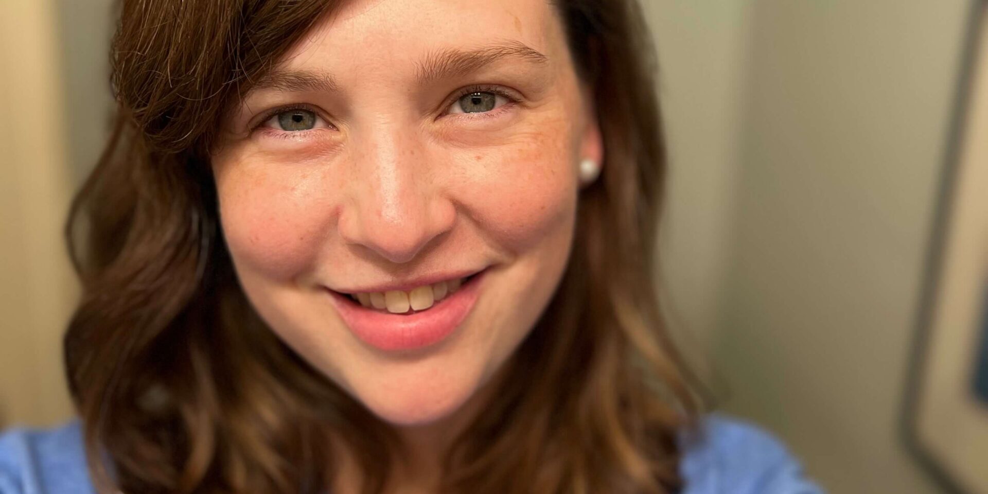 Theresa headshot (1)
